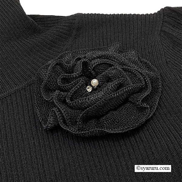 画像13: 【新作 SuperBeauty 2025秋冬 クーポン＆POINT可】コサージュ付き衿・袖先透かしフリルデザインネックセーター (13)