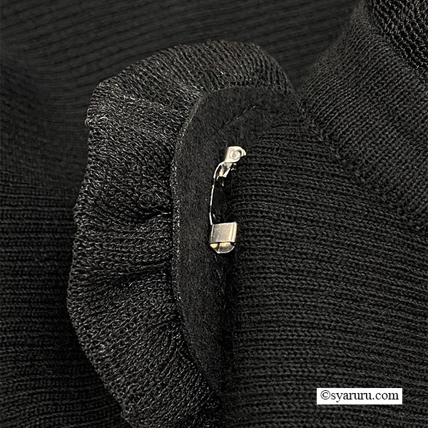 画像16: 【新作 SuperBeauty 2025秋冬 クーポン＆POINT可】コサージュ付き衿・袖先透かしフリルデザインセーター (16)