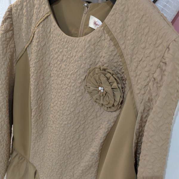 画像3: 【SuperBeauty  】エンボス加工素材と異素材切替の バルーン袖ワンピース (3)