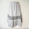 画像3: 【15,000円 →超特価 2,900円＜在庫限り＞クーポン/POINT不可】ストライプ裾異素材切替のタフタ素材スカート (3)