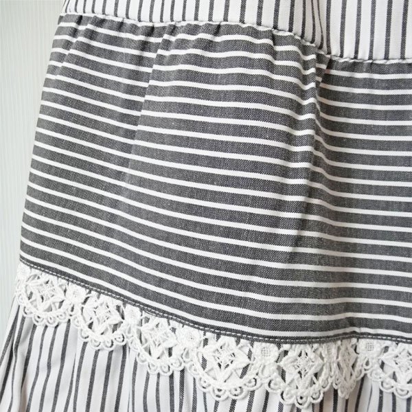 画像4: 【15,000円 →超特価 2,900円＜在庫限り＞クーポン/POINT不可】ストライプ裾異素材切替のタフタ素材スカート (4)