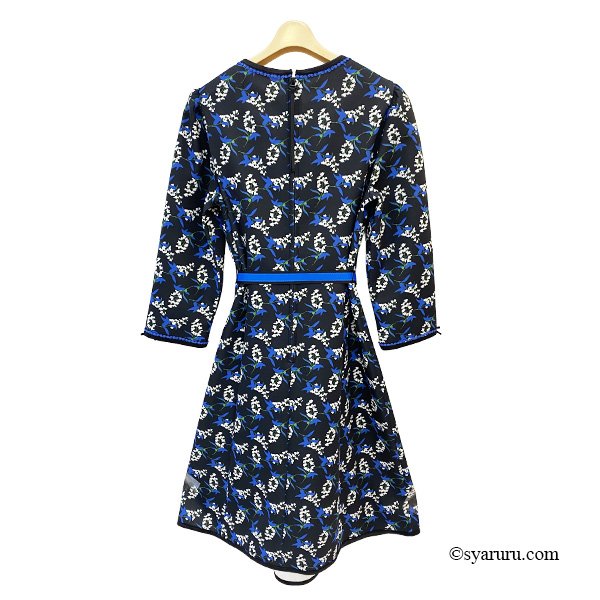 画像2: 【新作 《30%OFF！》SuperBeauty 2025秋冬】ブルー系花柄プリント　ポンチ素材ワンピース (2)