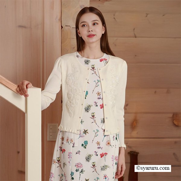 画像2: 【《新作》SuperBeauty クーポン1111(10%OFF)他　利用可】前立てスパンコール使い裾フリルカーディガン (2)