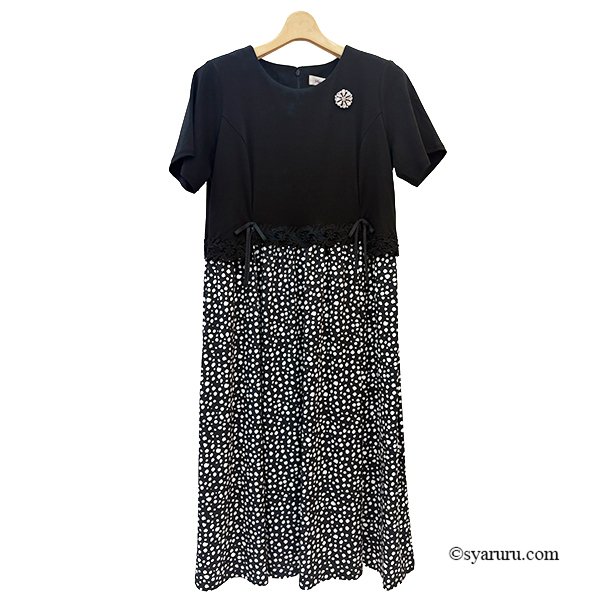 画像3: 【《新作》SuperBeauty クーポン1111(10%OFF)他　利用可】ウェストレース使い水玉切替ワンピース (3)