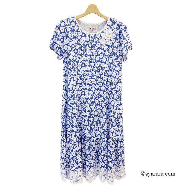 画像2: 【  《新作》SuperBeauty クーポン1111(10%OFF)他　利用可】ブルー系フラワープリント裾レース使いワンピース (2)